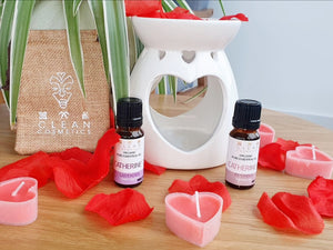 PERSONALISED 12ML ORGANIC ESSENTIAL OIL GIFT SET WITH CERAMIC OIL BURNER