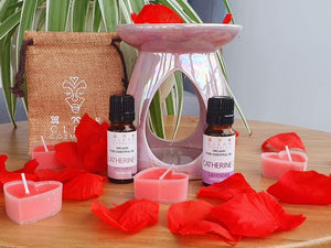 PERSONALISED 12ML ORGANIC ESSENTIAL OIL GIFT SET WITH CERAMIC OIL BURNER